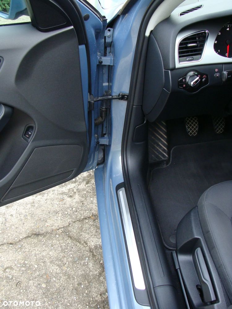 Audi A4 Limousine - 29