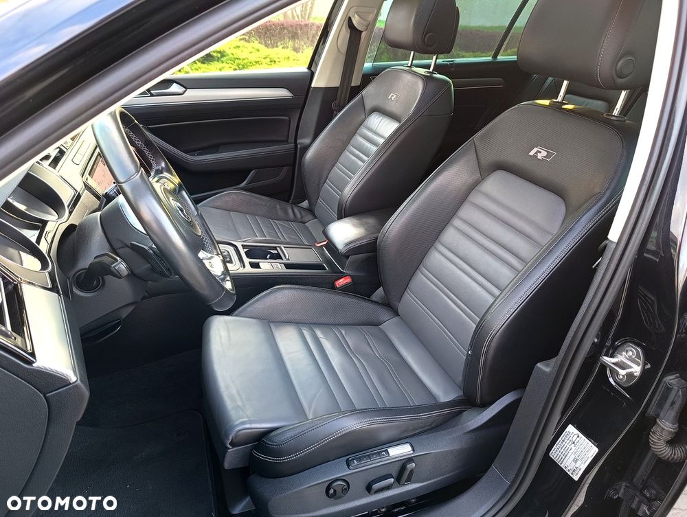 Volkswagen Passat Variant 2.0 TDI SCR DSG 4Motion Business - 32