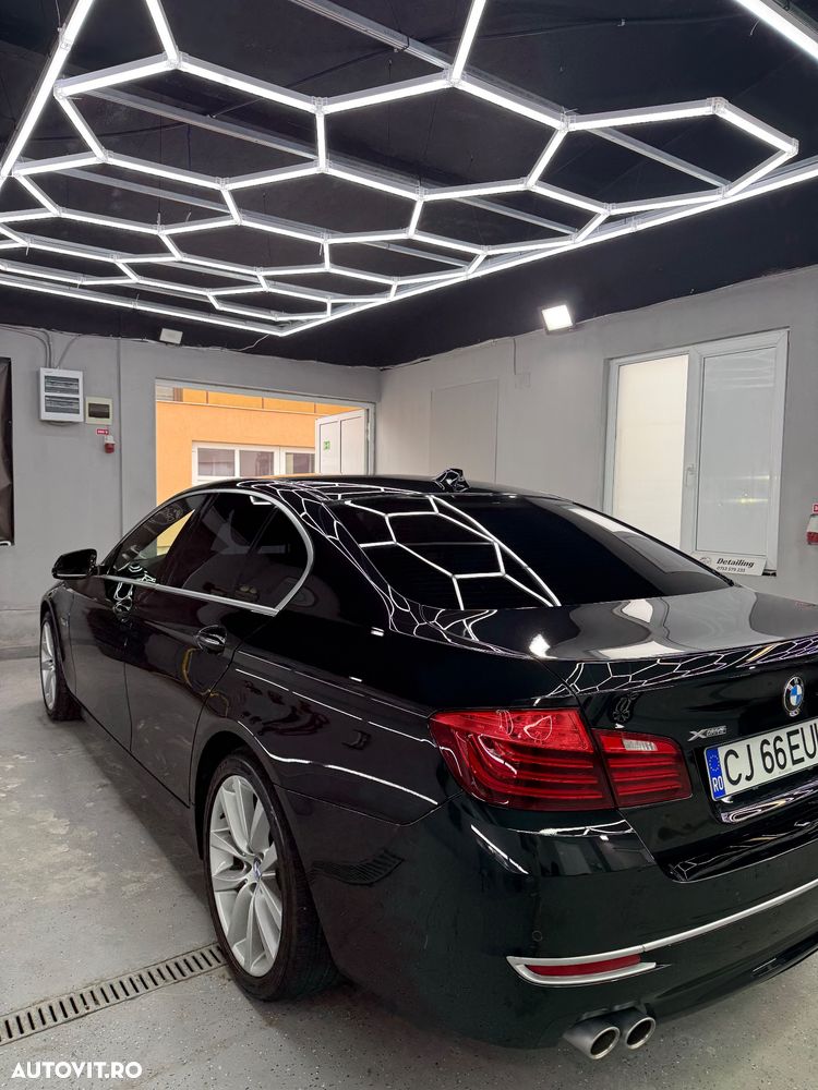 BMW Seria 5 525d xDrive AT - 3