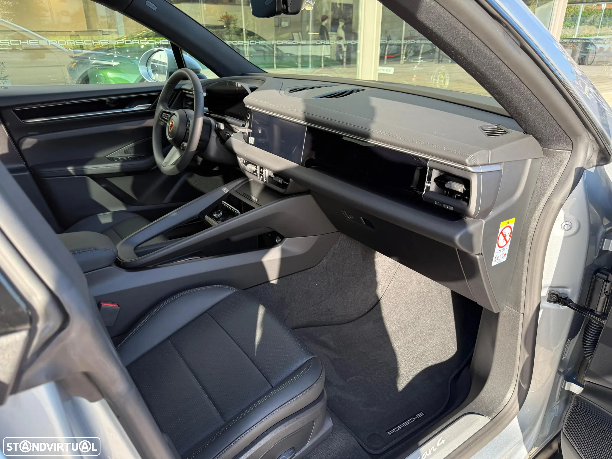 Porsche Macan Electric 4 - 43