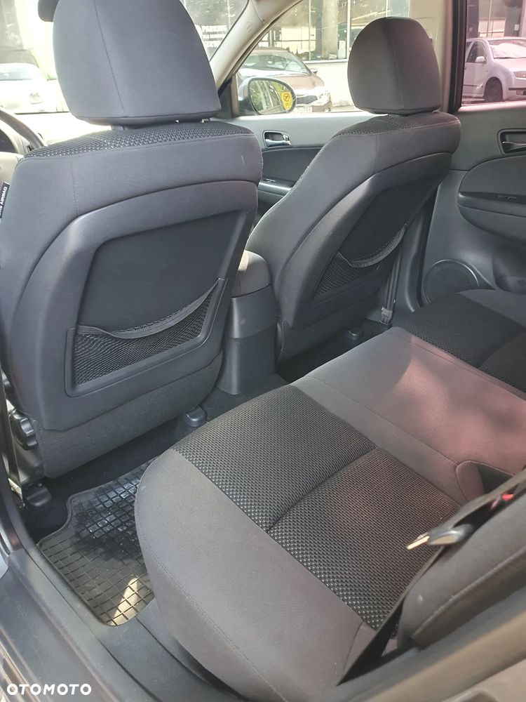 Hyundai i30 1.6 CRDi Comfort - 8
