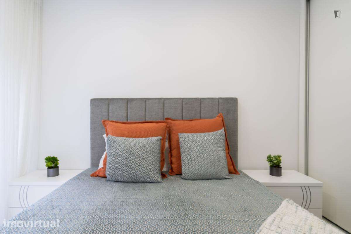 Apartamento com 2 quartos - localizado em Sé Porto - Grande imagem: 2/33