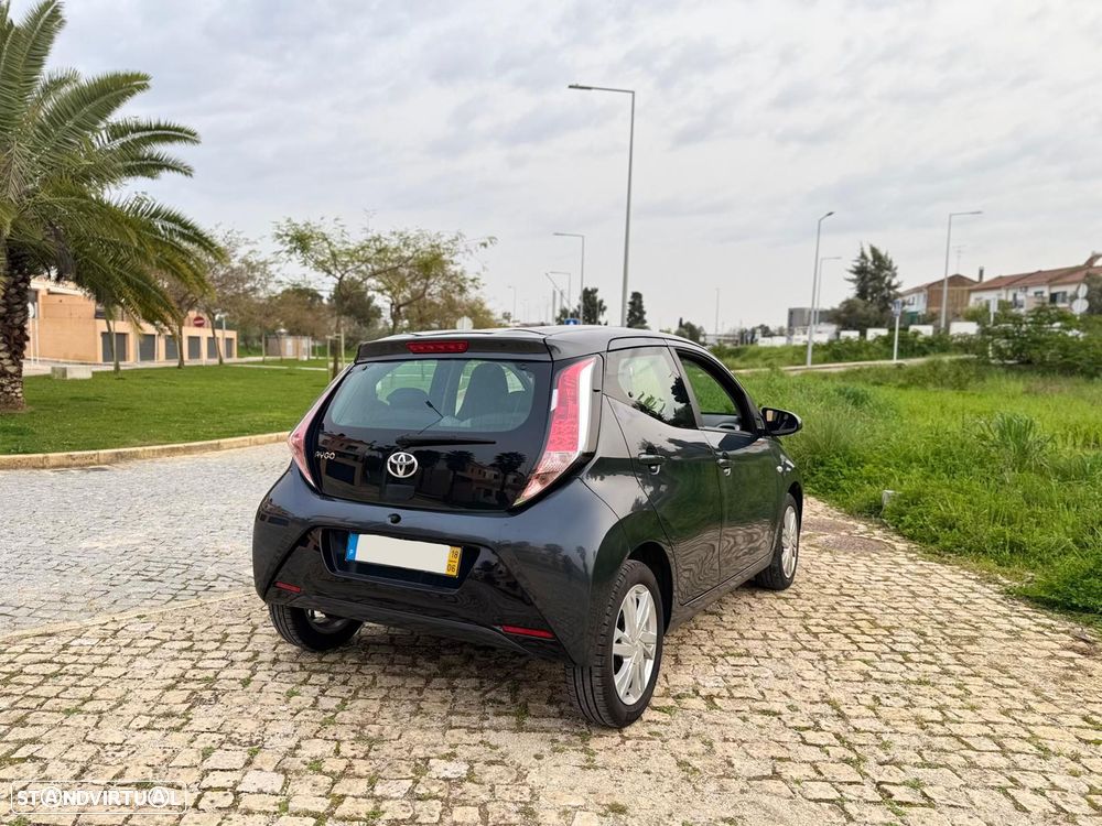 Toyota Aygo 1.0 X-Play - 4