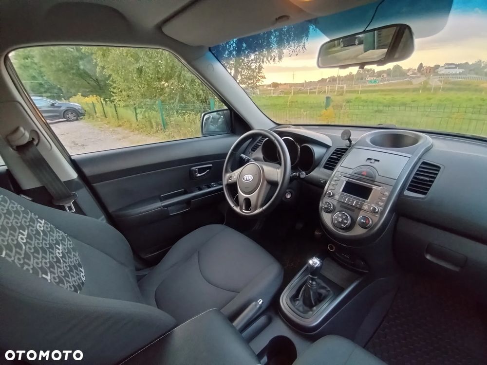 Kia Soul 1.6 CRDi L - 13