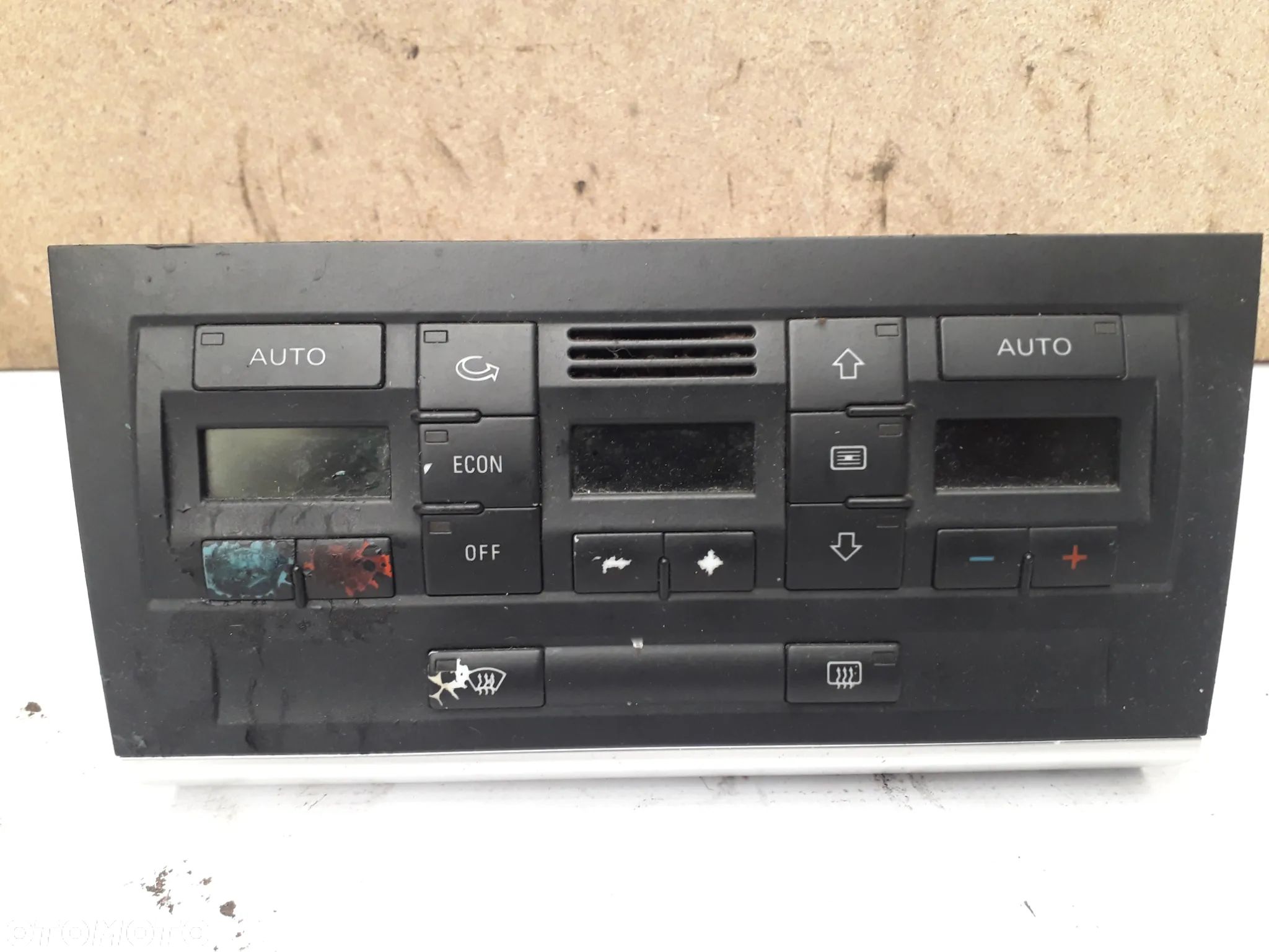 Panel Klimatyzacji 8E0820043AA  AUDI A4 B6 - 1