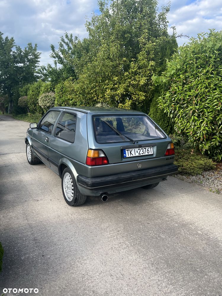 Volkswagen Golf - 4