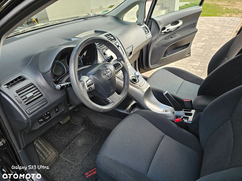 Toyota Auris 1.8 HSD Sol - 19