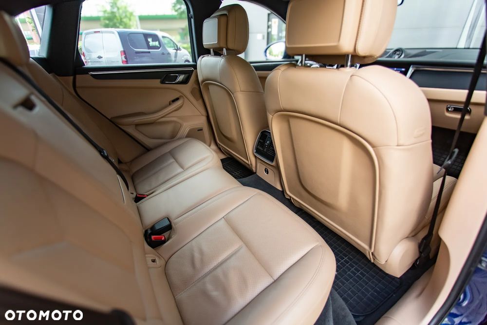 Porsche Macan T - 23