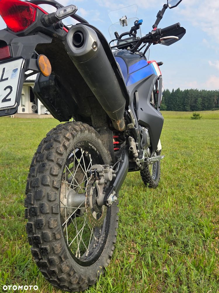 Honda CRF - 9