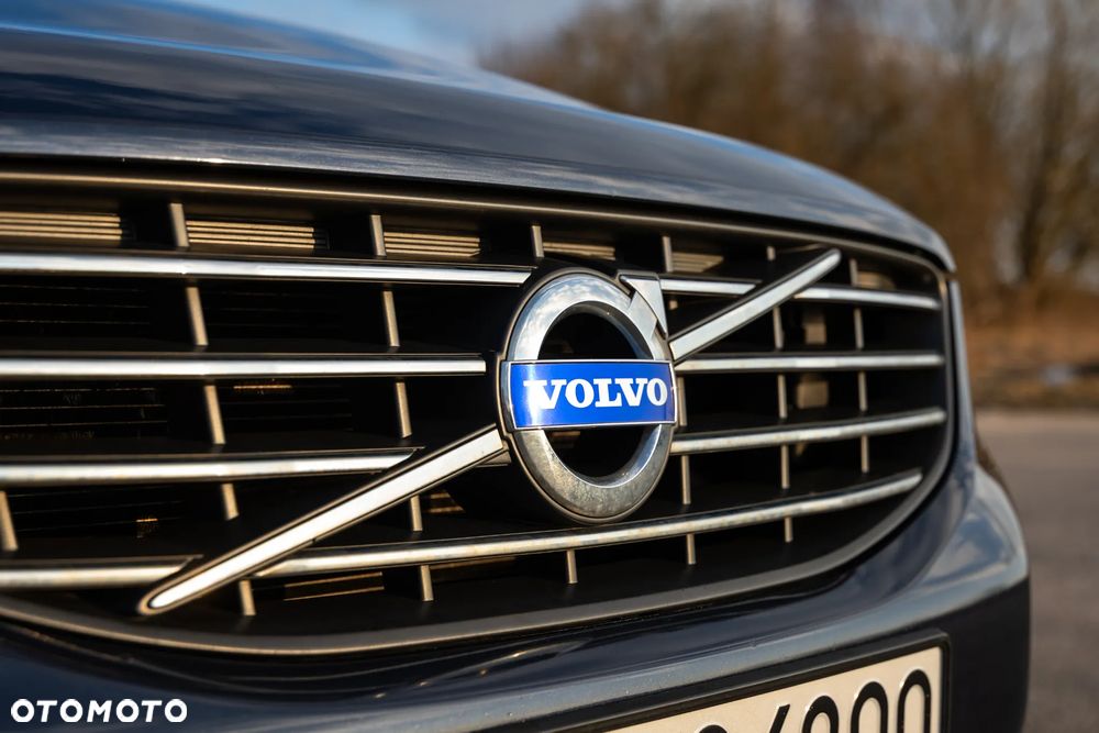 Volvo XC 60 D4 Drive-E Momentum - 32