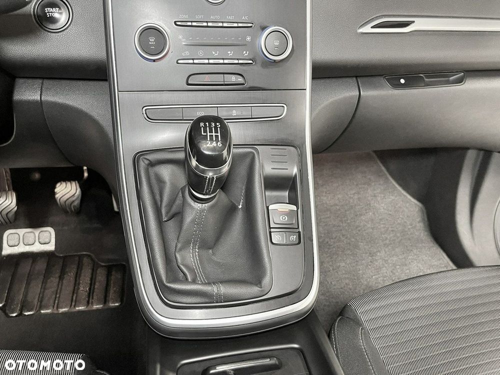 Renault Scenic 1.5 dCi Zen - 14