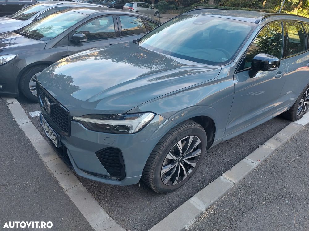 VOLVO XC60 2022 — imagine 8