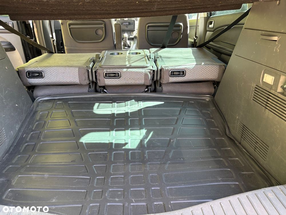 Ford C-MAX - 16