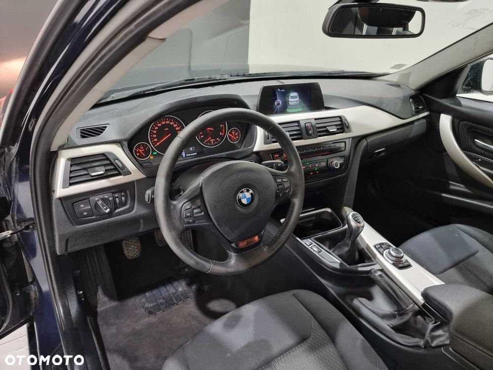 BMW Seria 3 - 21