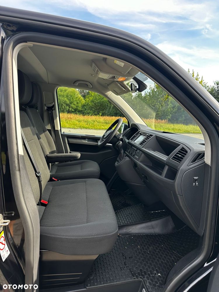 Volkswagen Caravelle - 6