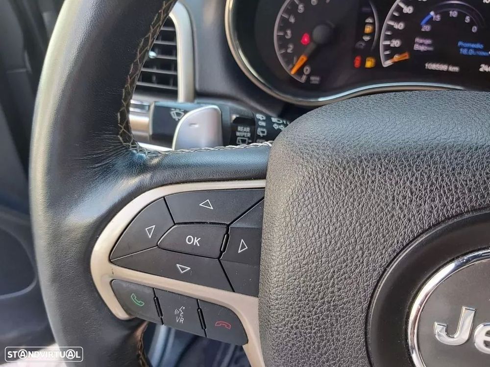 Jeep Grand Cherokee - 35