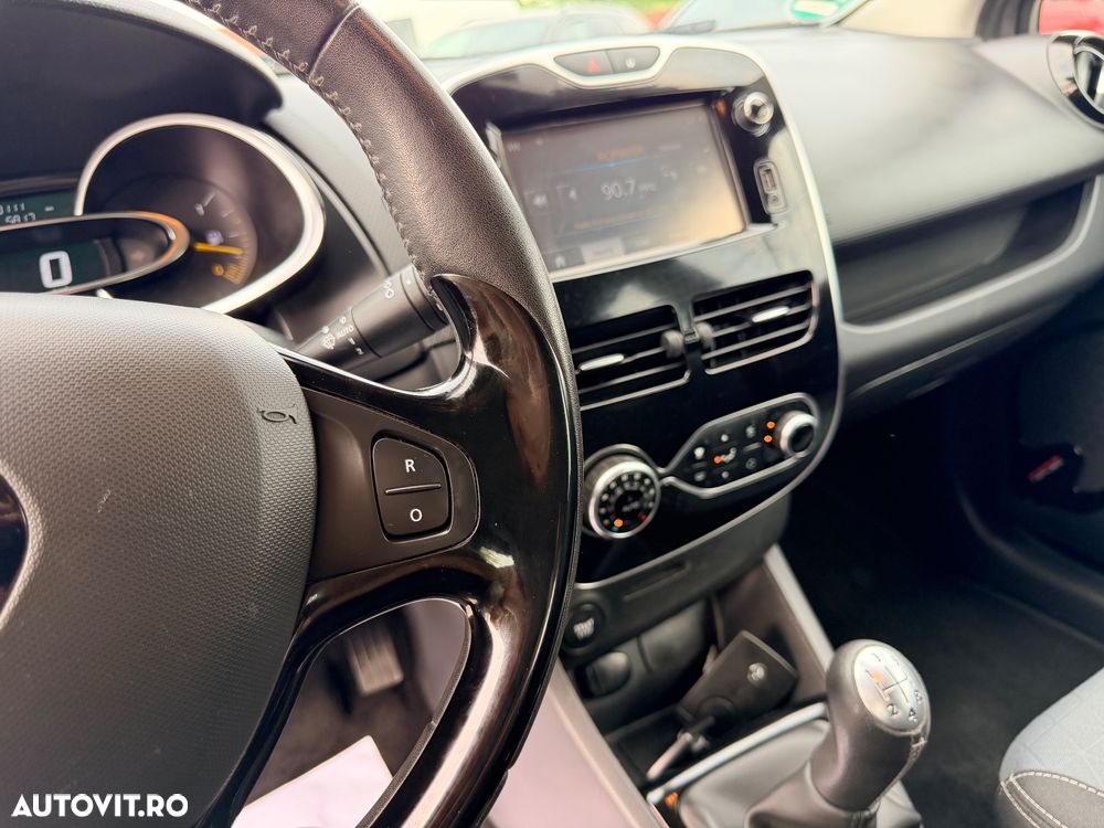 Renault Clio - 9