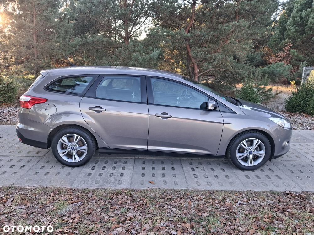 Ford Focus 1.0 EcoBoost Trend - 10