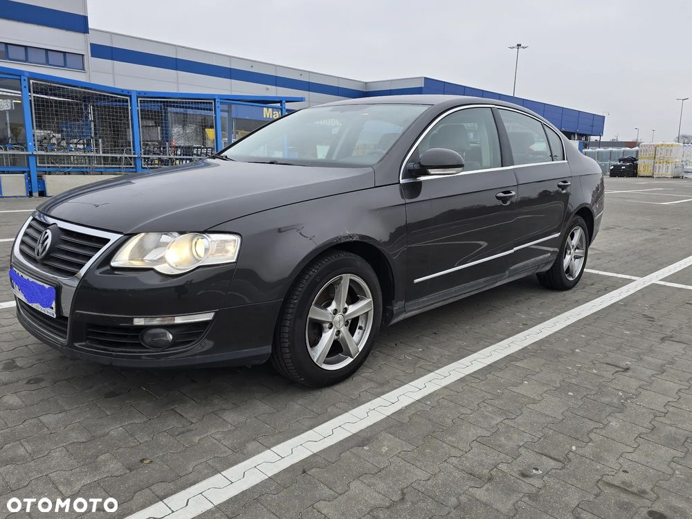 Volkswagen Passat 1.9 TDI Comfortline - 2