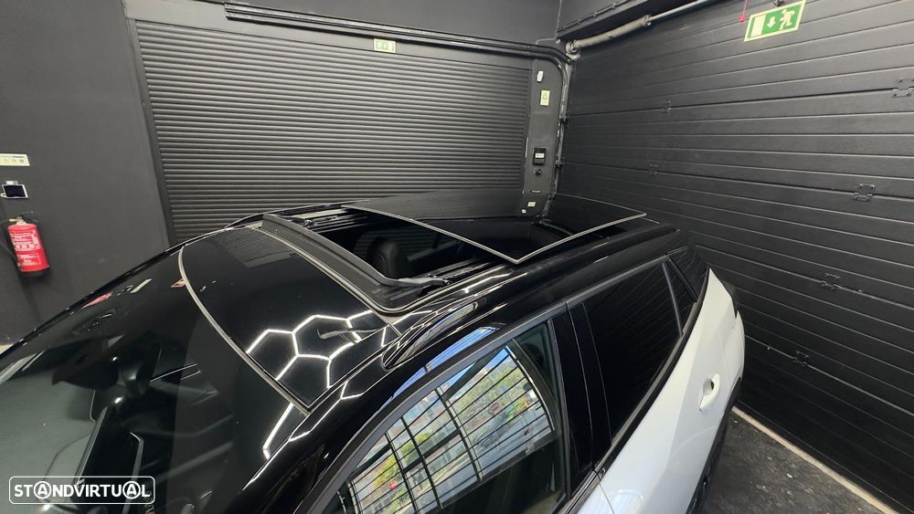 Peugeot e-2008 GT+ - 11