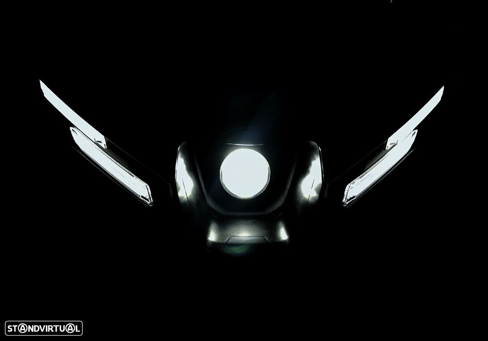 Yamaha R 3 - 18