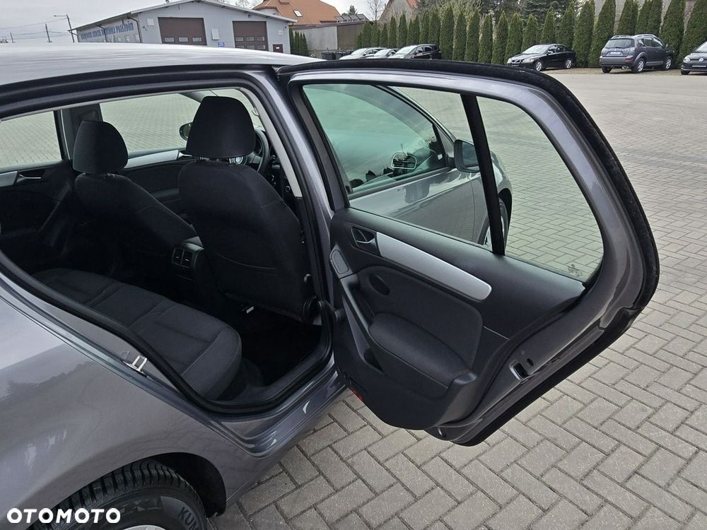 Volkswagen Golf - 18