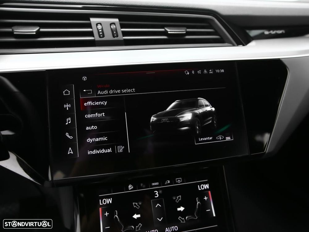 Audi e-tron 55 quattro S line - 25
