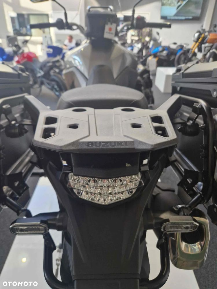 Suzuki V-STROM - 16