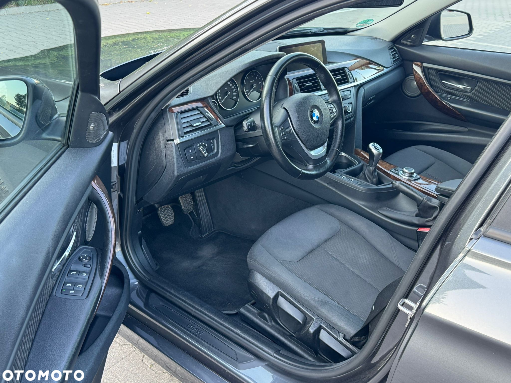 BMW Seria 3 320d - 14