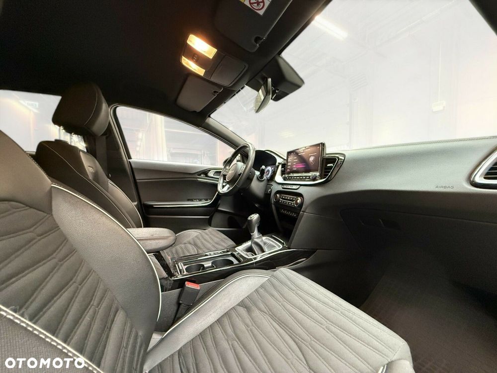 Kia ProCeed 1.5 T-GDI GT Line - 20