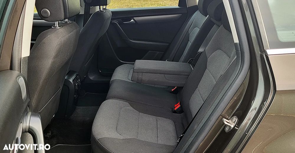 Volkswagen Passat Variant 2.0 TDI BlueMotion Technology DSG Comfortline - 17