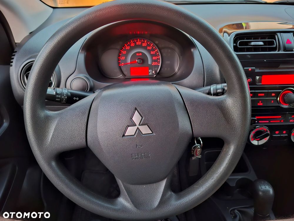 Mitsubishi Space Star 1.0 - 10