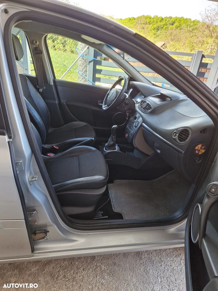 Renault Clio III 1.6 16V Dynamique - 16