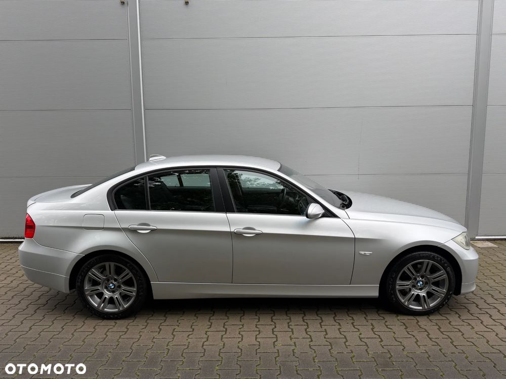 BMW Seria 3 320i - 6