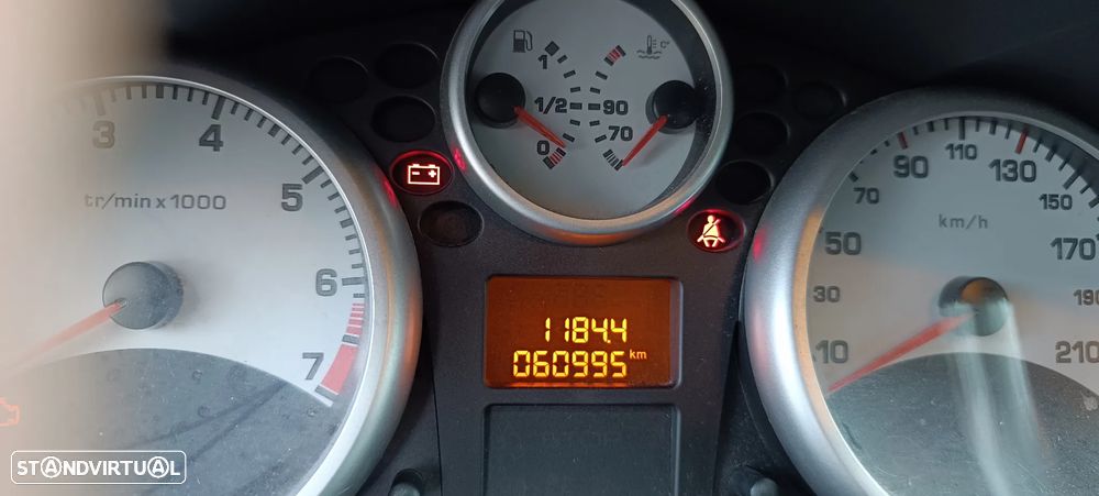 Peugeot 207 1.4 16V Sport - 6