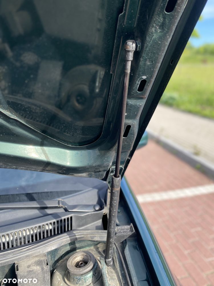 Volkswagen Golf 1.6 - 38