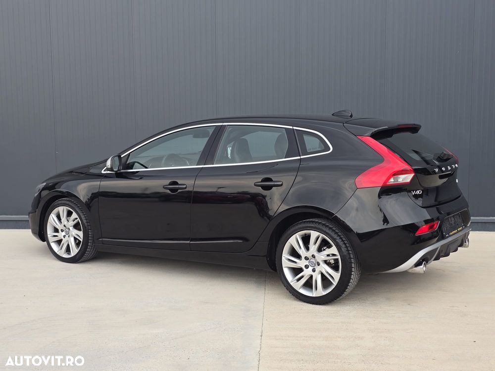 Volvo V40 D3 R Design - 10