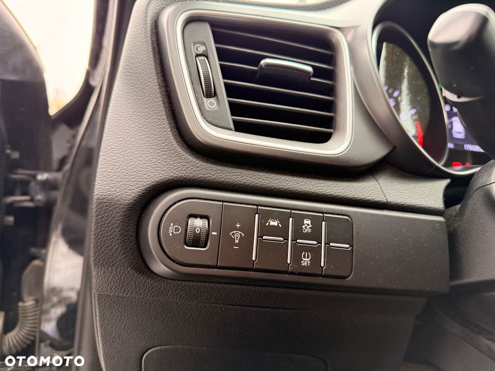 Kia Ceed 1.4 T-GDI M - 19