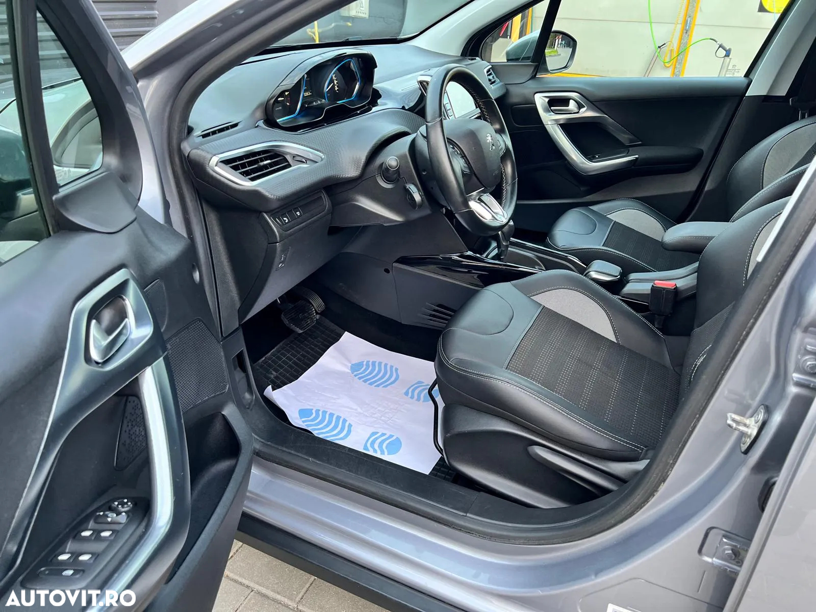 Peugeot 2008 1.2 PureTech EAT8 STT GT Pack - 15