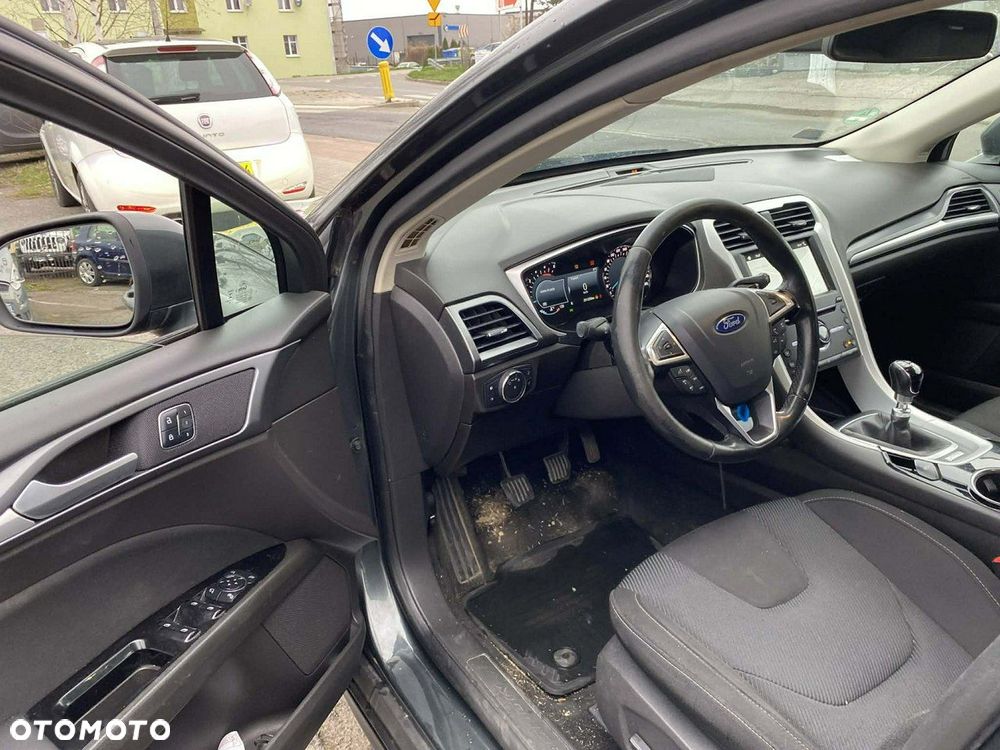 Ford Mondeo - 23