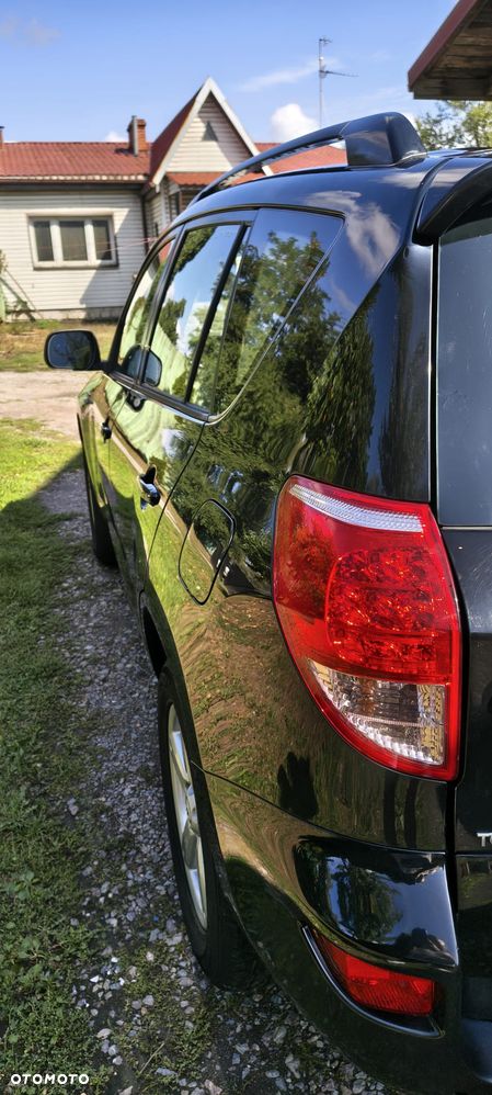 Toyota RAV4 2.2 D-4D Premium - 10