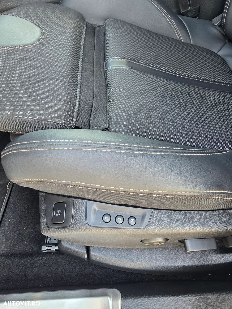 Peugeot 3008 225 e-EAT8 GT - 13