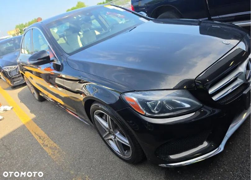Mercedes-Benz Klasa C 300 7G-TRONIC AMG Line - 2