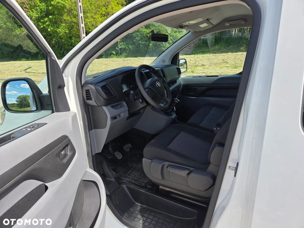 Toyota ProAce Kombi D-4D Long 2,8t - 5