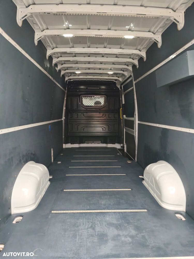 Volkswagen Crafter - 10