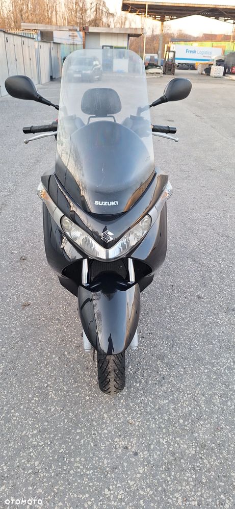 Suzuki Burgman - 16
