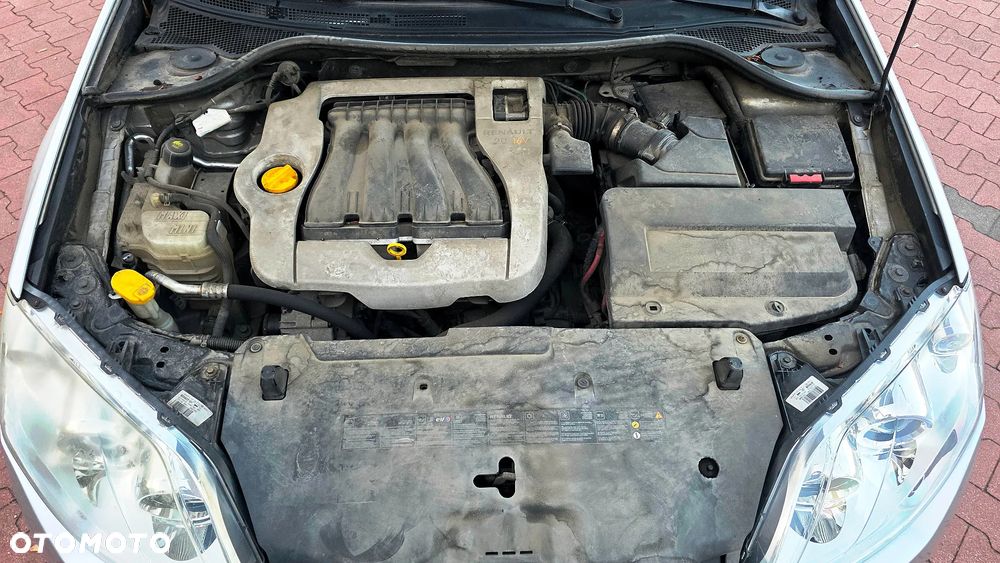 Renault Laguna 2.0 Expression - 9