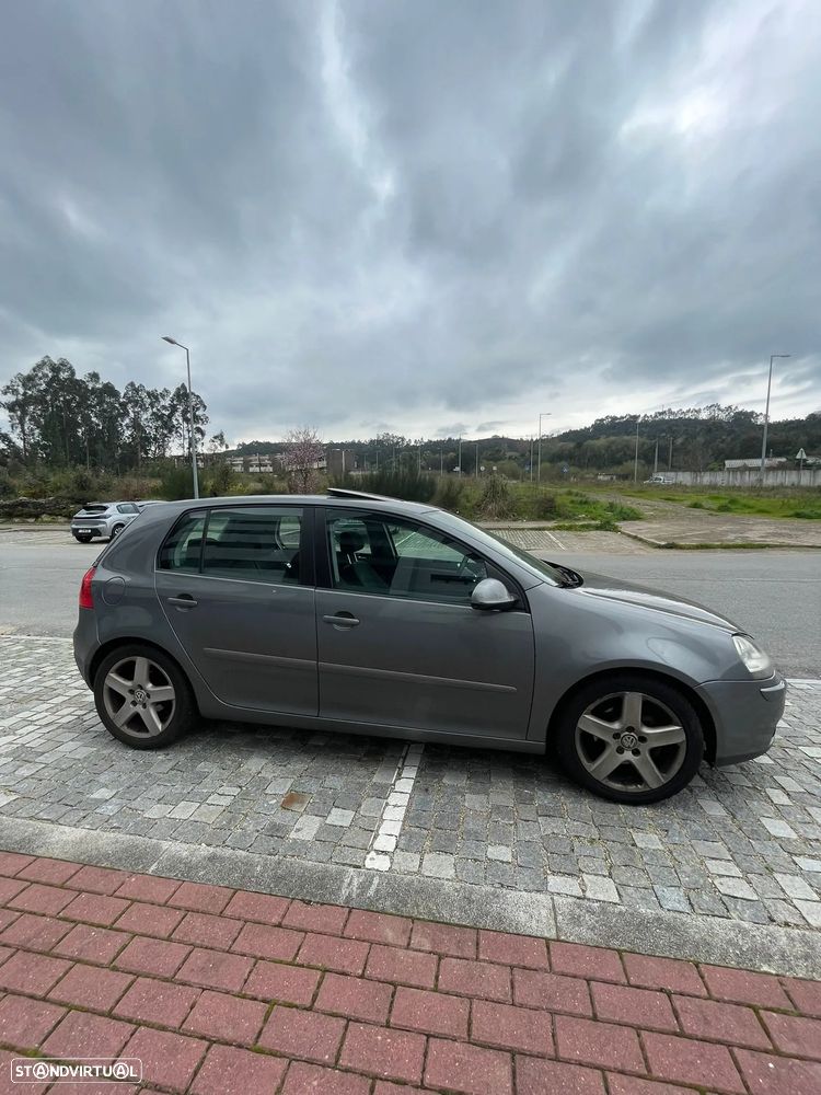 VW Golf 2.0 TDi Confortline - 10