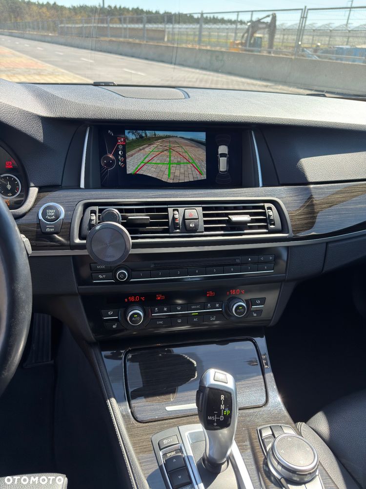 BMW Seria 5 520d Luxury Line - 11