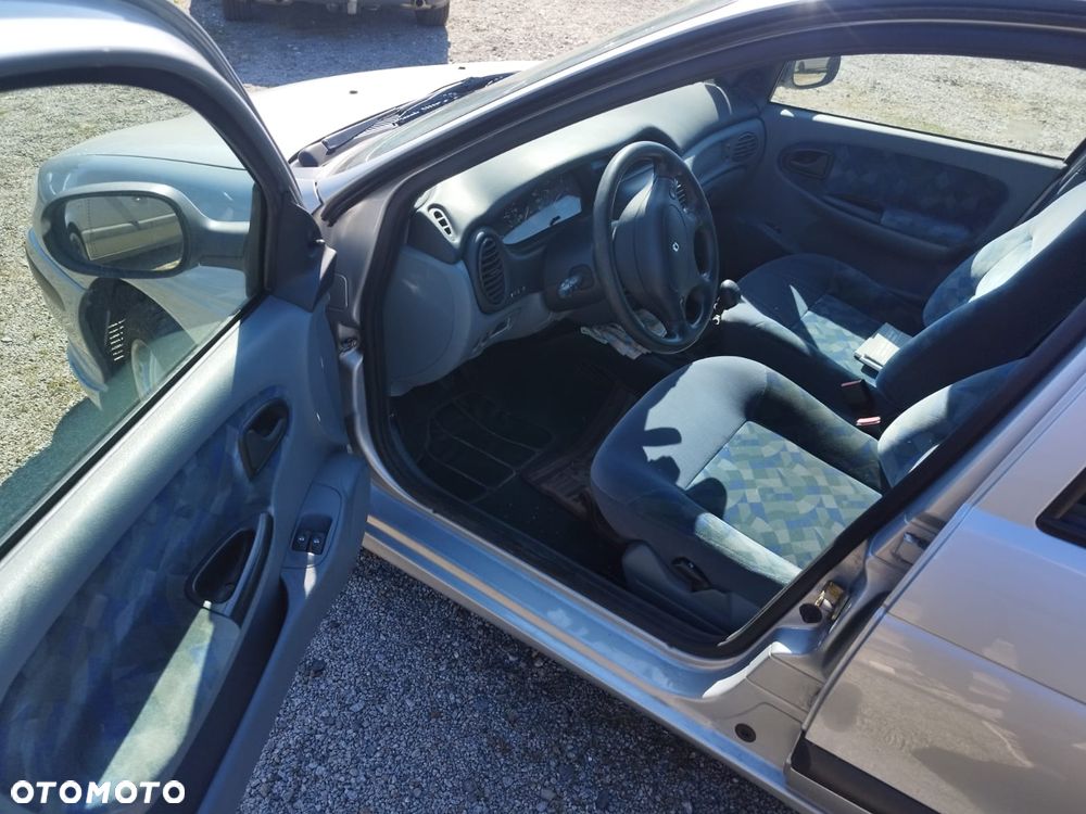 Renault Megane - 12